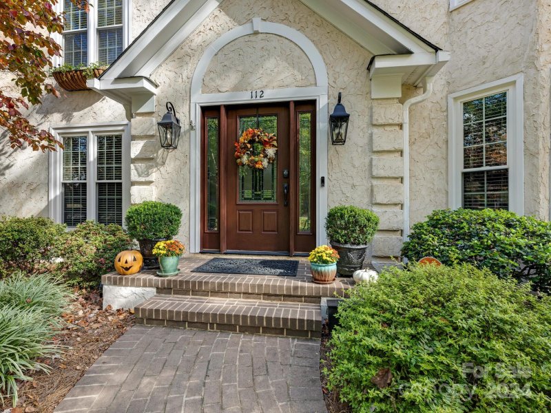 Property image 3 at 112 N Sardis View Lane, Charlotte, NC 28270