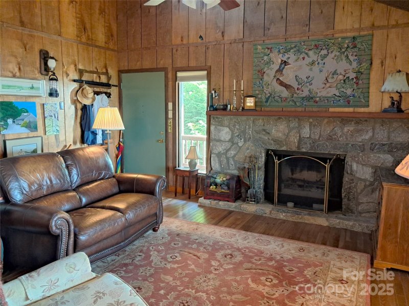 Property image 4 of 514 Skyridge Drive in Hurricane Ridge Ltd, Clyde, NC 28721