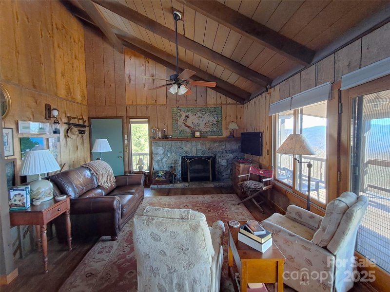 Property image 5 of 514 Skyridge Drive in Hurricane Ridge Ltd, Clyde, NC 28721
