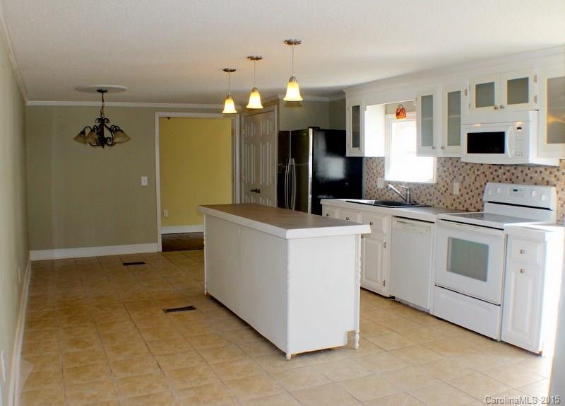 Property image 2 at 117 Driftwood Drive, Mooresville, NC 28117