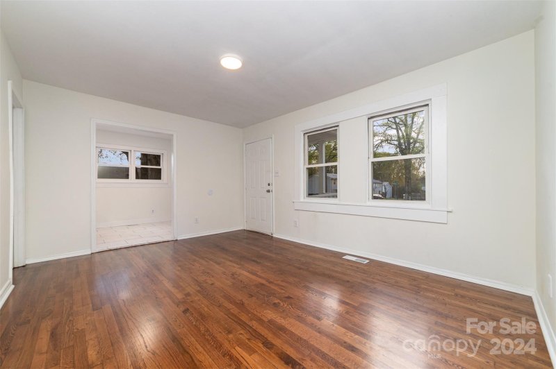 Property image 4 at 3500 Kentucky Avenue, Charlotte, NC 28216