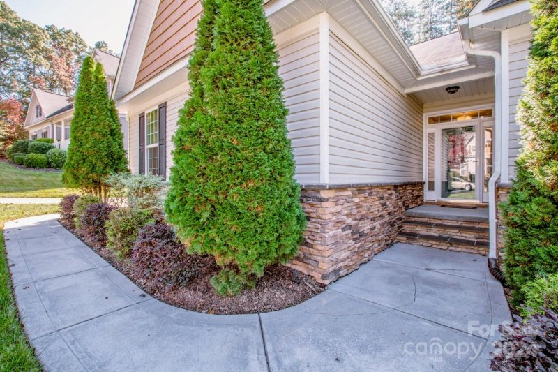 Property image 3 at 1136 Brookdale Lane, Stanley, NC 28164