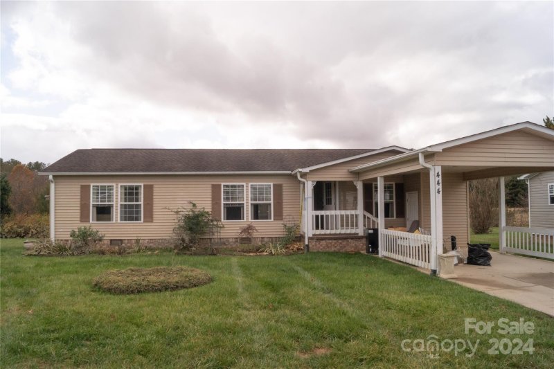 Property image 3 at 444 Riverwind Drive, Hendersonville, NC 28739