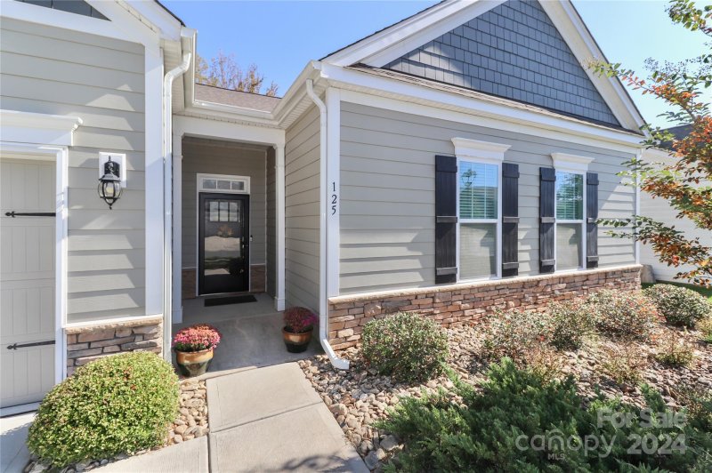 Property image 2 at 125 Coddle Way, Mooresville, NC 28115