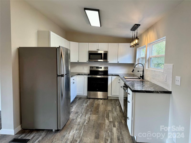 Property image 4 at 3508 Rock Creek Drive, Newton, NC 28658