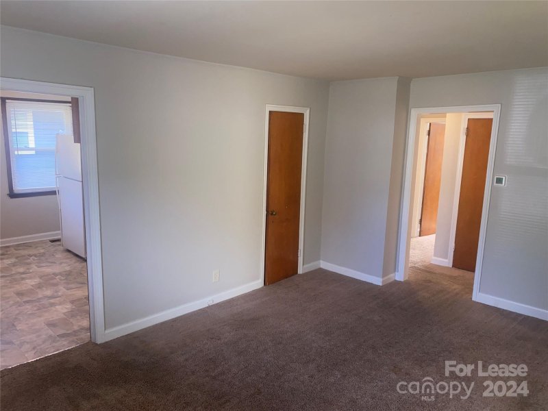 Property image 3 at 1306 Meadow Lane, Charlotte, NC 28205
