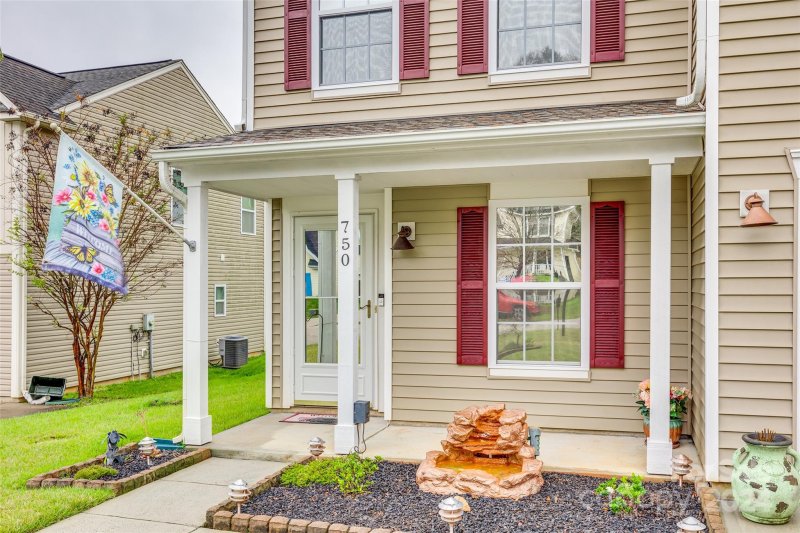 Property image 2 at 750 Erinbrook Court, York, SC 29745