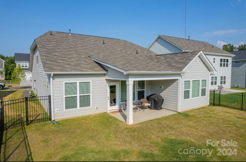 Property image 2 at 5014 Painswick Place, Charlotte, NC 28215