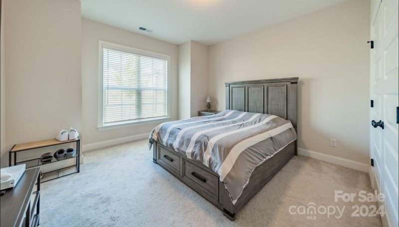 Property image 4 at 5014 Painswick Place, Charlotte, NC 28215