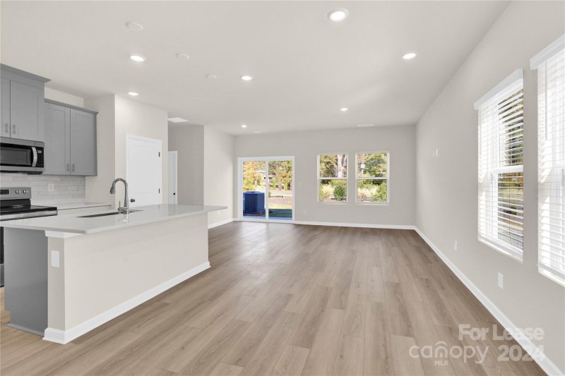 Property image 5 at 2220 Belterra Drive, Charlotte, NC 28216