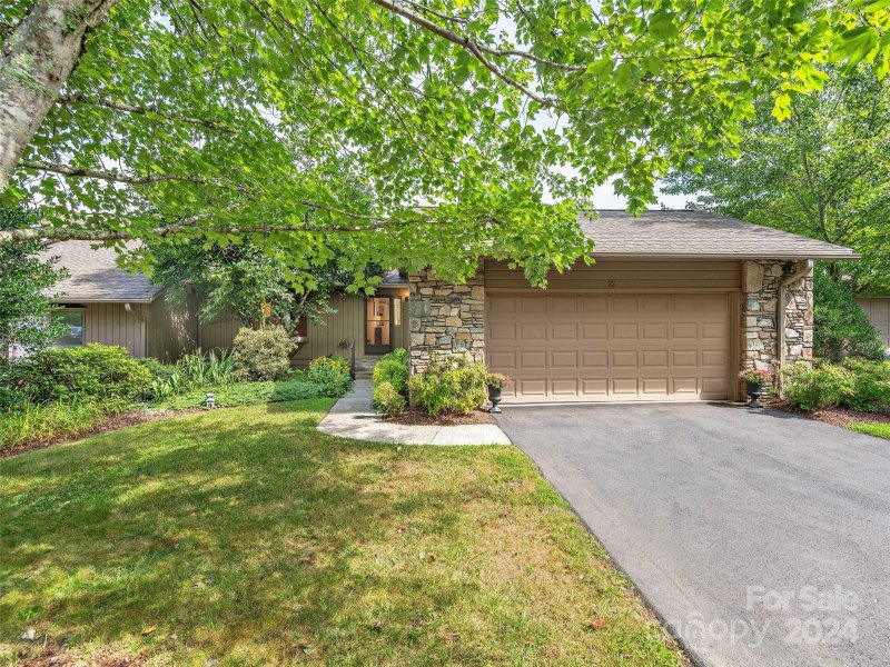 Property image 3 at 22 Clubside Drive, Asheville, NC 28804