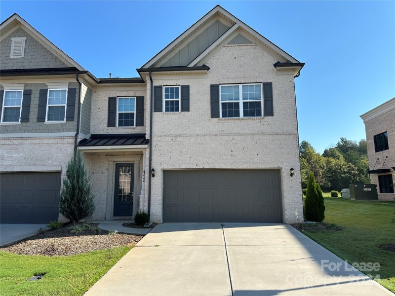 112 Heathbrook Lane