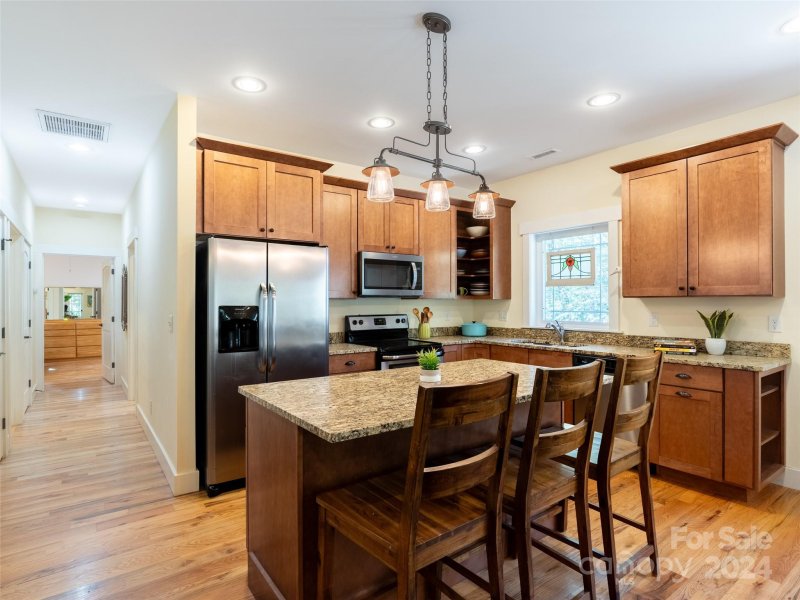 Property image 5 at 27 Ravenna Street, Asheville, NC 28803