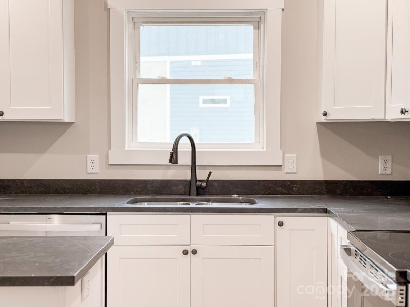 Property image 5 at 131 Northbend Drive, Asheville, NC 28804