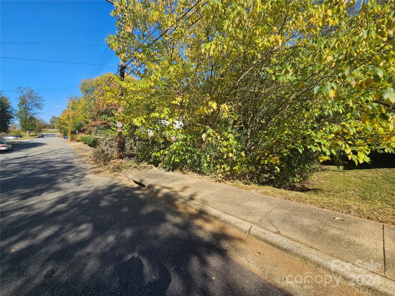 Property image 3 at 49 13th Street, Hickory, NC 28602