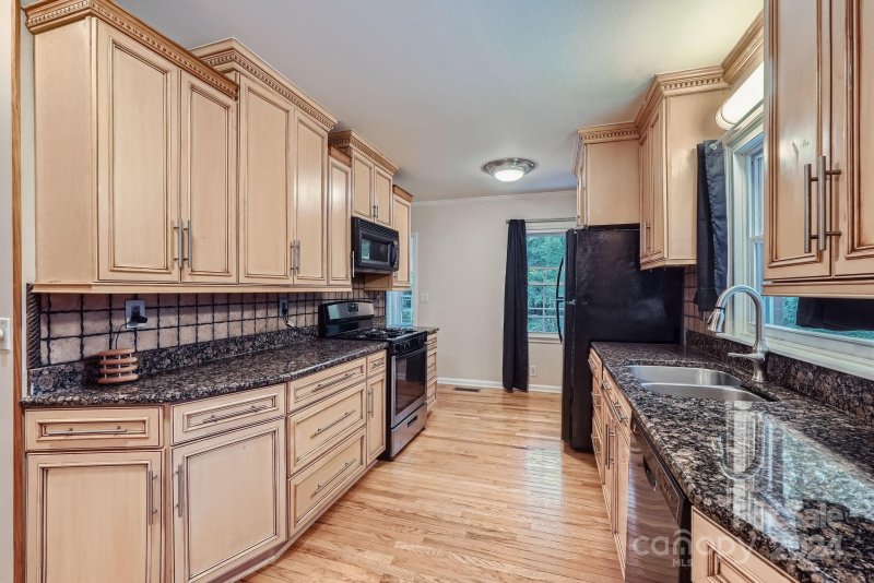 Property image 5 at 911 Churchill Drive, Gastonia, NC 28054