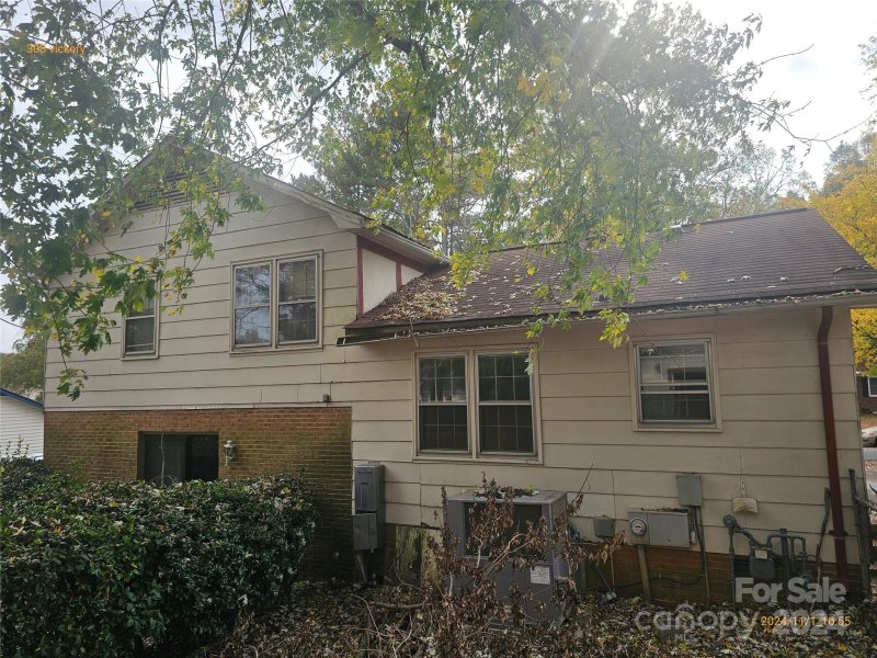 Property image 2 at 308 Vickery Drive, Charlotte, NC 28215