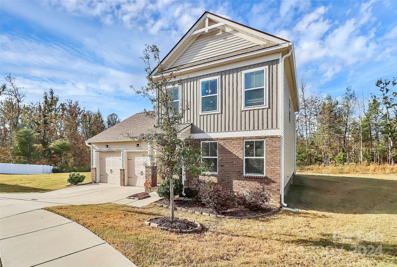Property image 4 at 1027 Von Buren Boulevard, Rock Hill, SC 29730