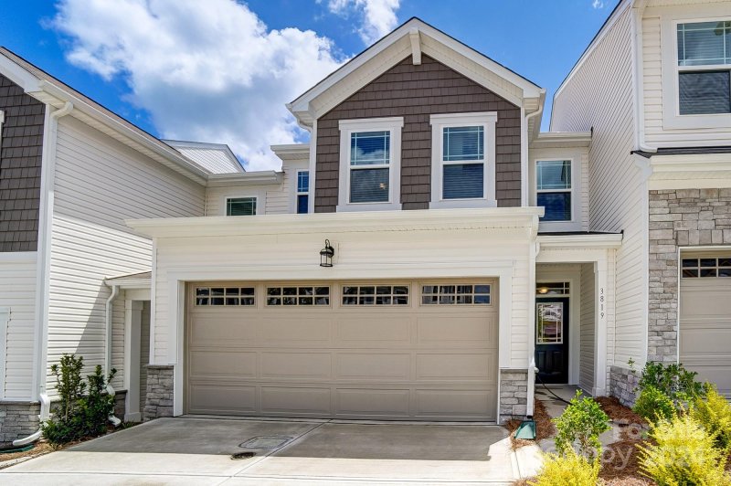 Property image 3 at 14905 Tamarack Drive, Charlotte, NC 28278