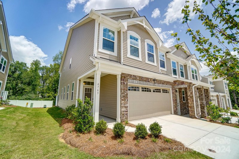 Property image 3 at 14901 Tamarack Drive, Charlotte, NC 28278