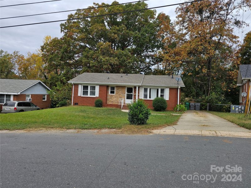 Property image 2 at 3608 Crestridge Drive, Charlotte, NC 28217