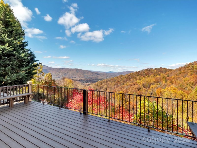 Property image 4 at 236 Pavilion Lane, Waynesville, NC 28786