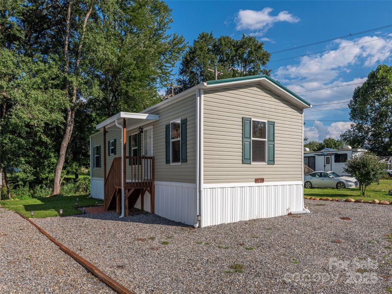 Property image 2 of 141 Pike Point in Dogwood Lakes, Waynesville, NC 28785