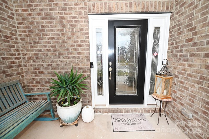 Property image 2 of 126 Fleming Drive in Larkin, Statesville, NC 28677