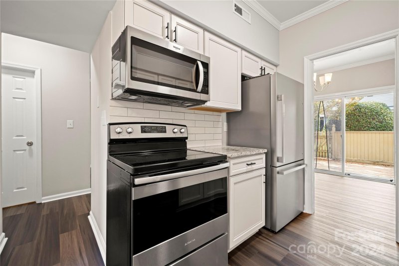 Property image 4 at 5913 Quail Hollow Road, Charlotte, NC 28210