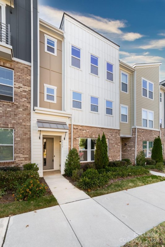 Property image 2 at 3339 Bending Birch Place, Charlotte, NC 28206