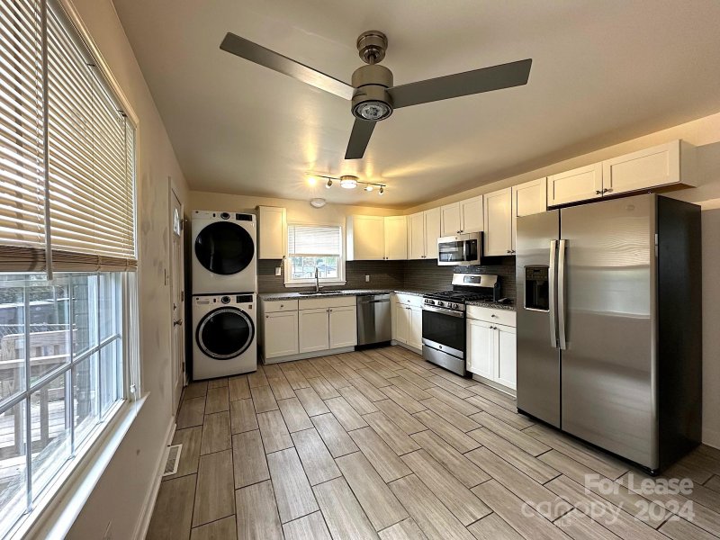 Property image 4 at 4033 Fieldcrest Road, Charlotte, NC 28217