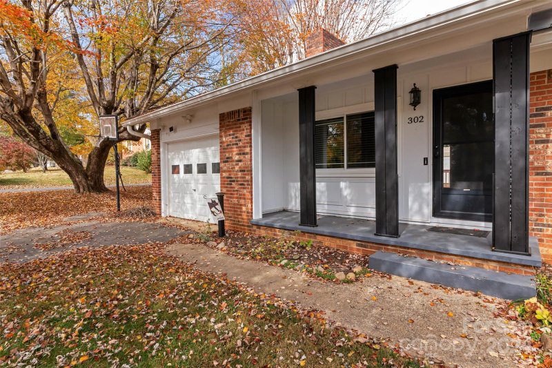 Property image 4 at 302 Marion Avenue, Swannanoa, NC 28778