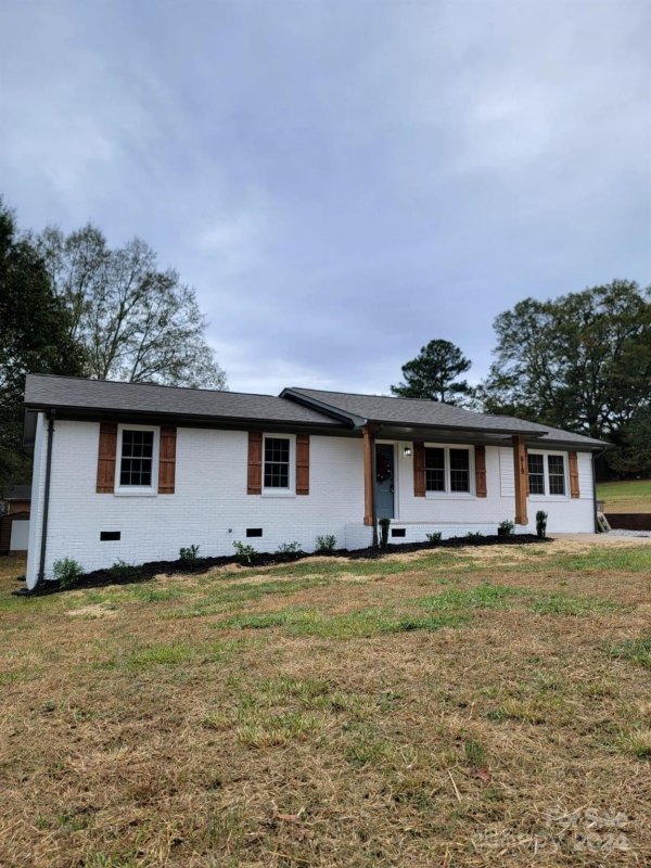 Property image 2 at 619 Blythe Street, Shelby, NC 28152