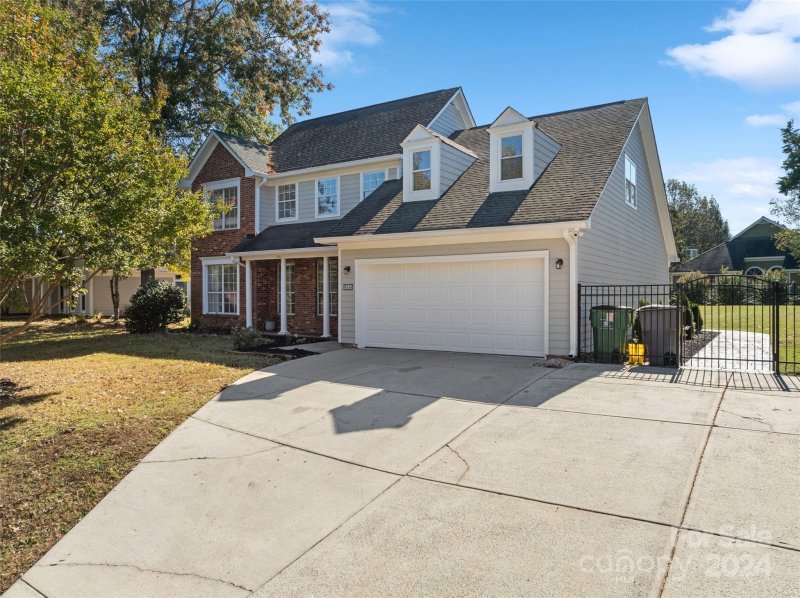 Property image 2 at 11925 Hookston Lane, Charlotte, NC 28273