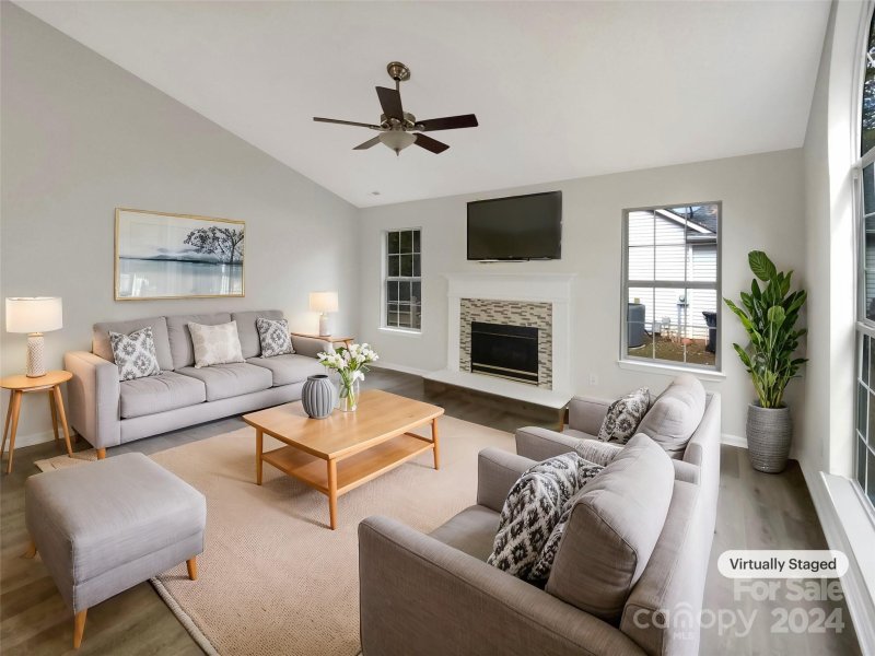 Property image 2 at 8425 Cullingford Lane, Charlotte, NC 28216