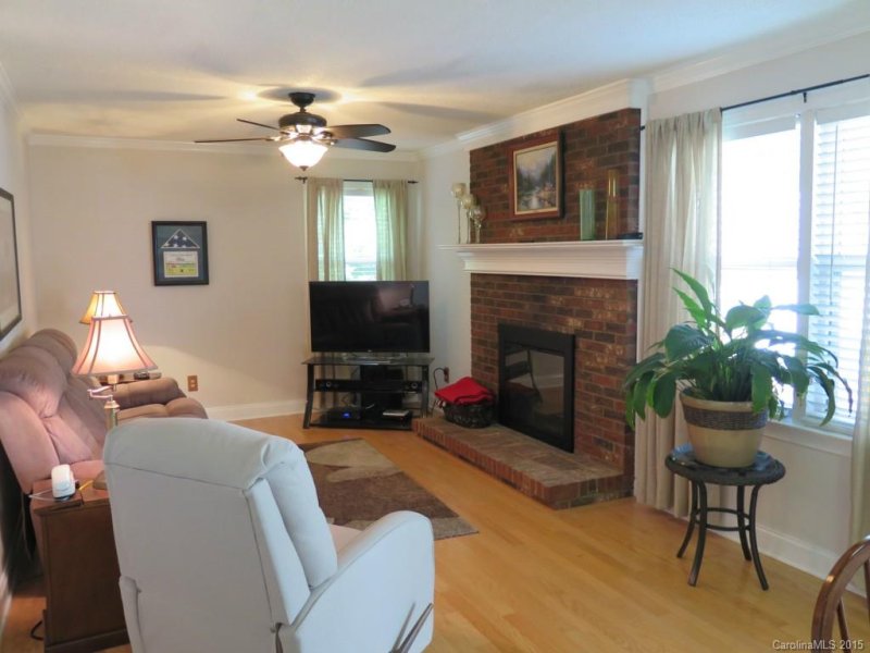 Property image 5 at 108 Parklake Drive, Pineville, NC 28134