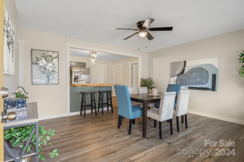 Property image 5 at 34 E Silverleaf Drive, Hendersonville, NC 28739