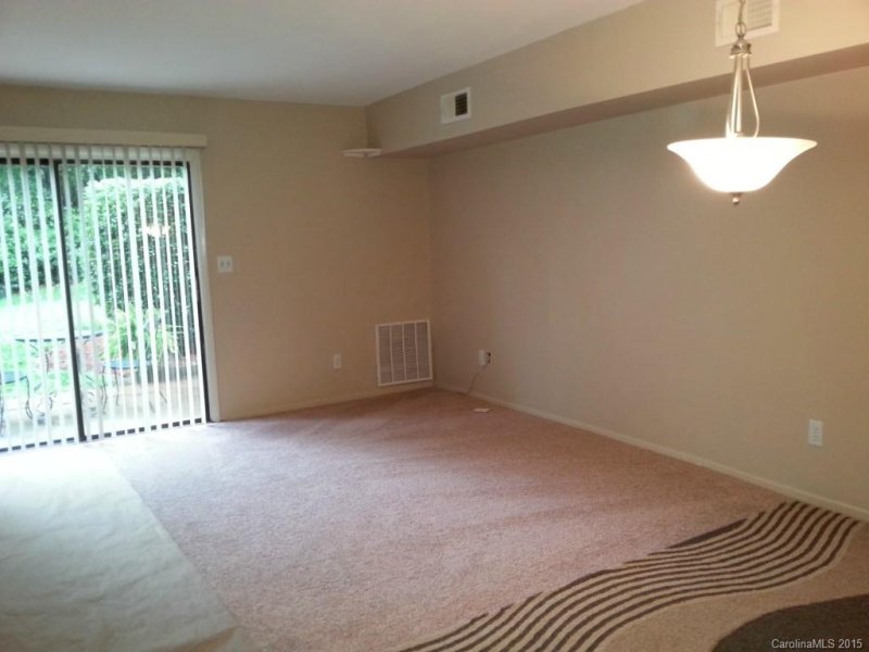 Property image 4 at 951 Hollywood Street, Charlotte, NC 28211