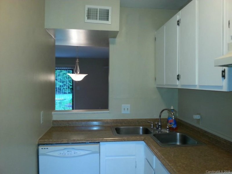 Property image 5 at 951 Hollywood Street, Charlotte, NC 28211