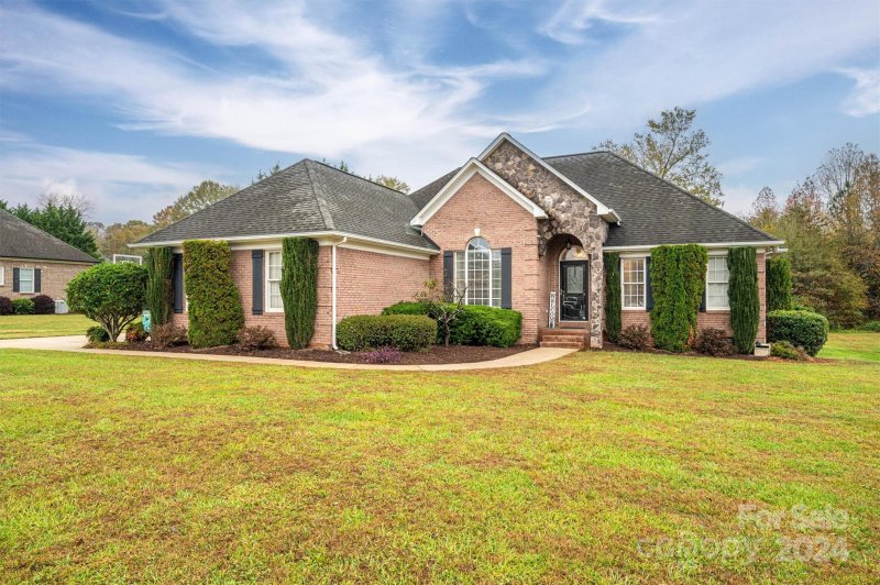 Property image 3 at 2513 Burton Estates Lane, Lincolnton, NC 28092