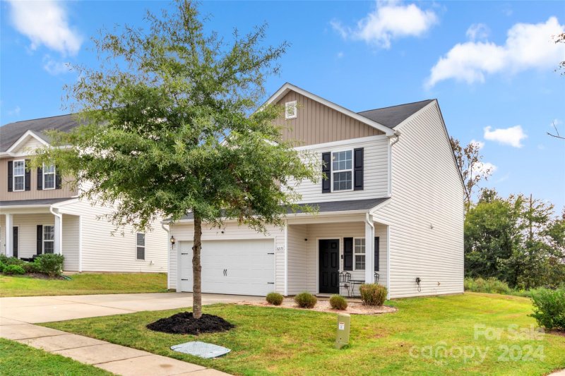 Property image 3 at 8219 Paw Valley Lane, Charlotte, NC 28214