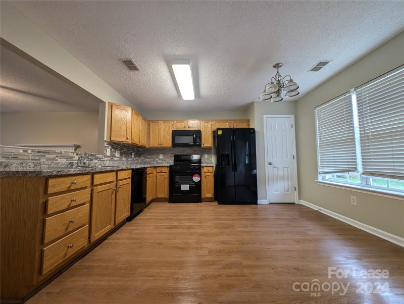 Property image 4 at 729 Raindrops Road, Gastonia, NC 28054