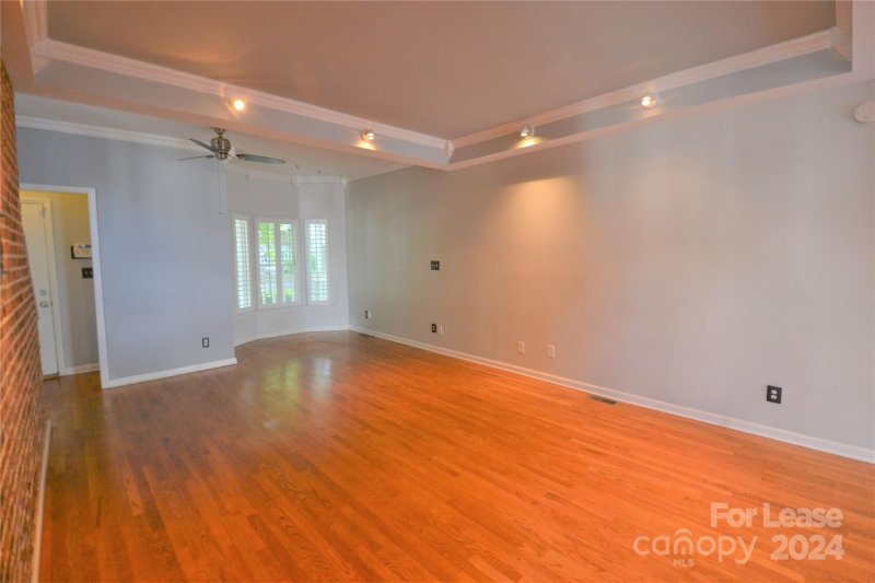 Property image 4 at 713 N Poplar Street, Charlotte, NC 28202