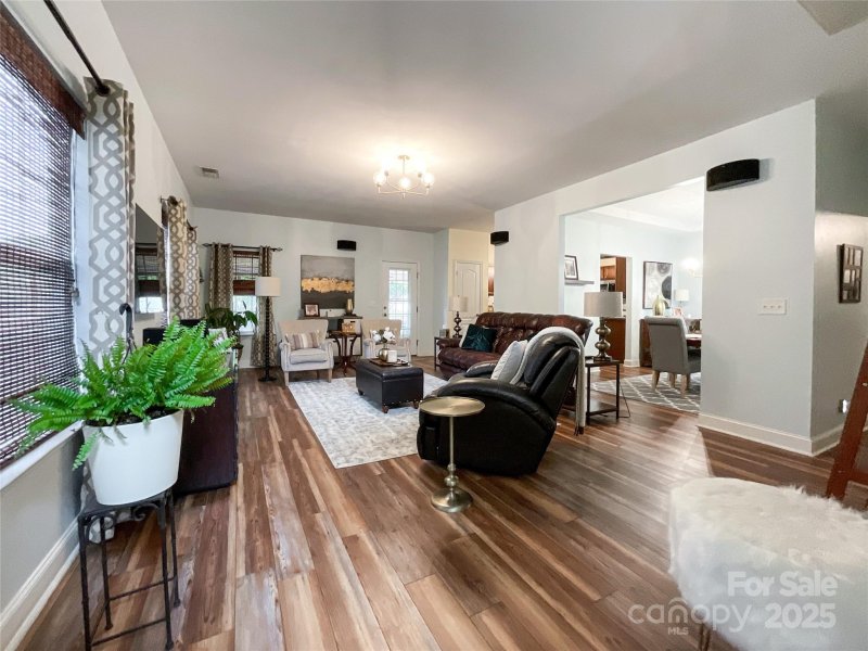 Property image 4 at 1096 Mountain Laurel Court, Matthews, NC 28104