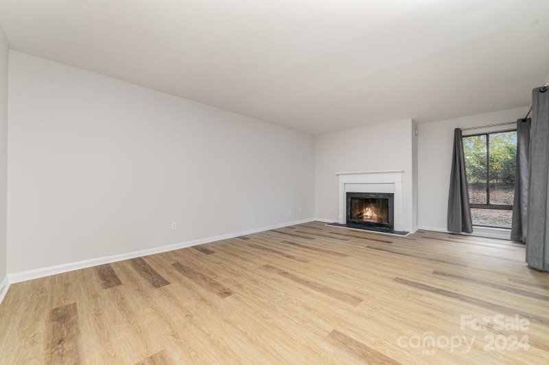 Property image 2 at 7918 Princess Ann Drive, Charlotte, NC 28212