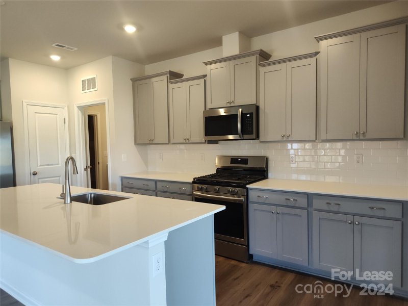 Property image 3 at 19014 Direwolf Cove, Charlotte, NC 28278
