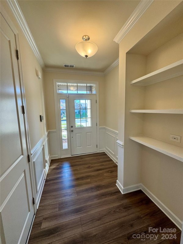 Property image 4 at 5810 Clan Maclaine Drive, Charlotte, NC 28278