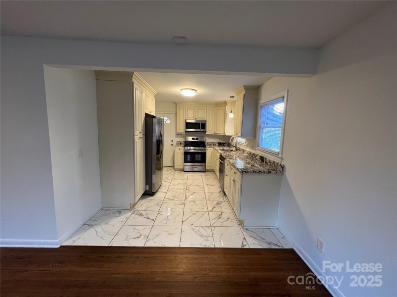 Property image 3 at 2724 Hilliard Drive, Charlotte, NC 28205