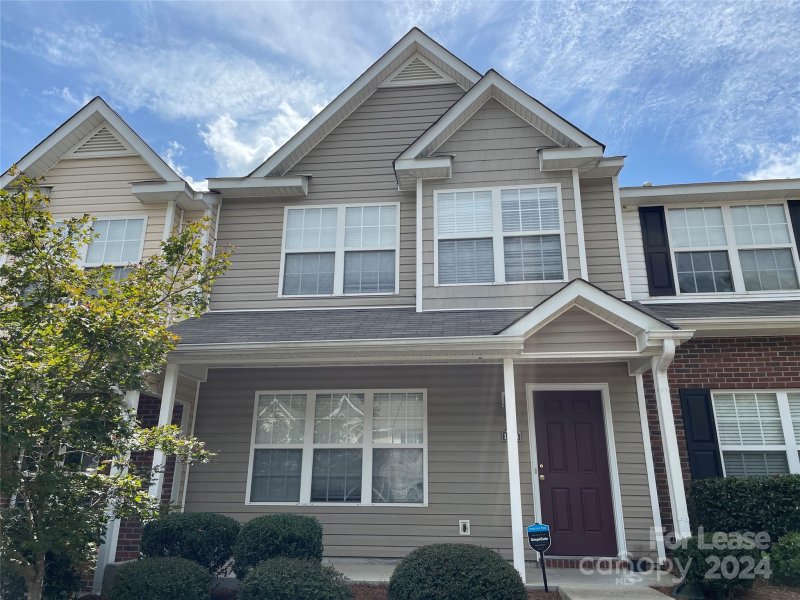 1114 Knotty Hill Drive