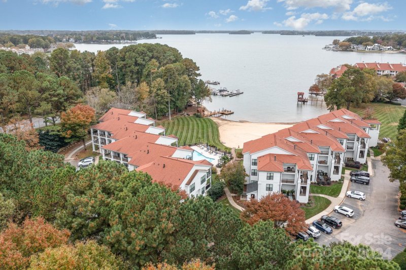 Property image 2 at 17811 Half Moon Lane, Cornelius, NC 28031